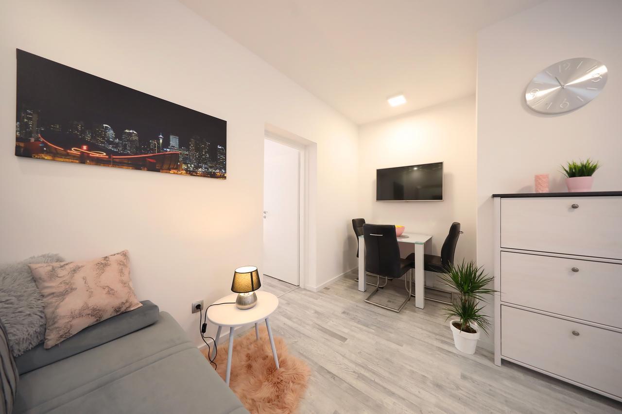 Apartment Mini Задар Екстер'єр фото